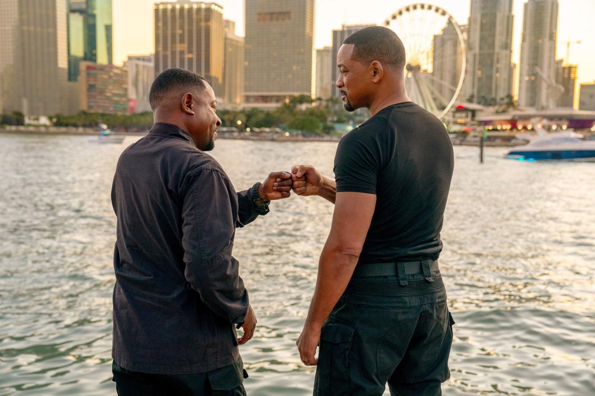 MovieMasters101's tweet photo. Will Smith's advice to his younger self making the original 'Bad Boys' movie: 'Slow down, wake up, dude' https://t.co/8urq7DgHCx https://t.co/yuTeGnuPlN