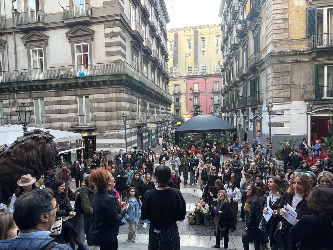 RosariaIazzetta's tweet photo. Grazie ragazz*, collegh*, Scuola di Scultura, Accademia di Belle Arti di Napoli, Avanti tutta! Non c'è niente di peggio che talento sprecato! Non c'è niente di assurdo, in un giovane che invecchia, senza aver espresso forza creativa che lo pervade! https://t.co/Jz8LBoK5Vt
