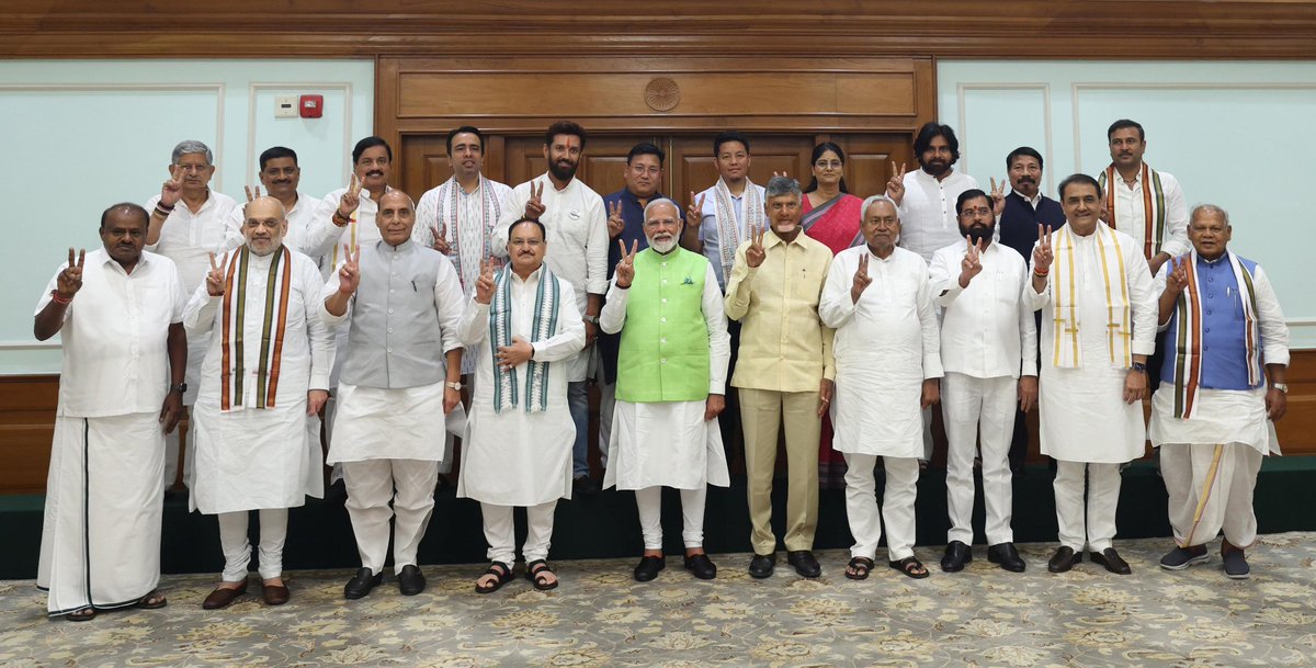 NaamLeo's tweet photo. #ModiAgain https://t.co/ezke7TJZF2