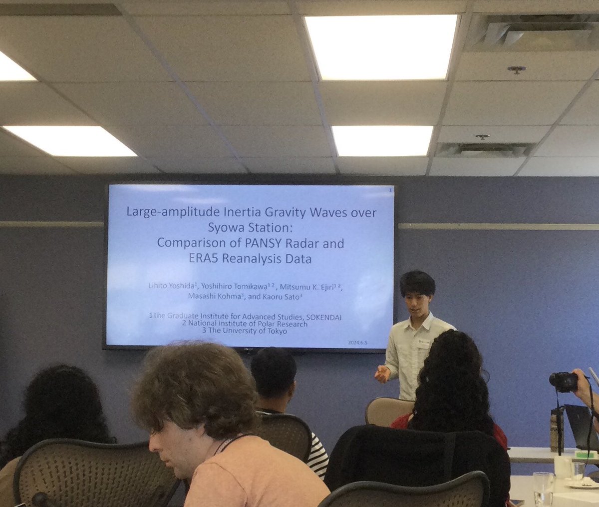 ANGWIN_2's tweet photo. Now a talk on large amplitude IGWs over Syowa station by Lihito Yoshida https://t.co/mtKQuTwxS7