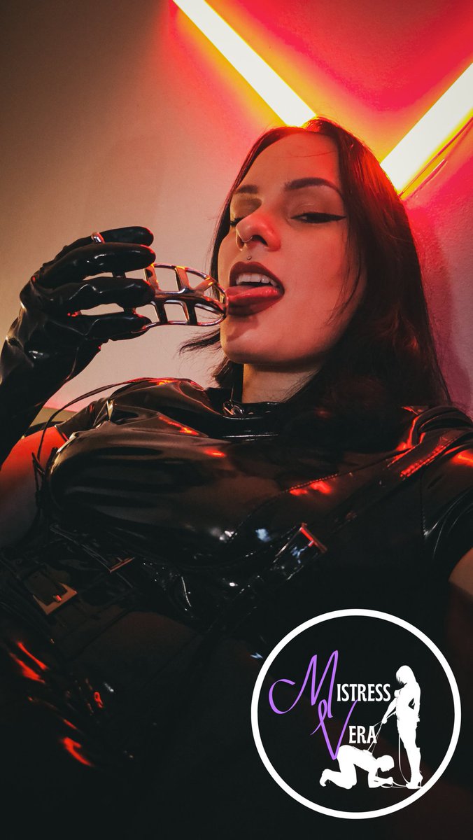 MistressVxx's tweet photo. The tip of My tongue, teasing your cage. https://t.co/BCqreFbIq5