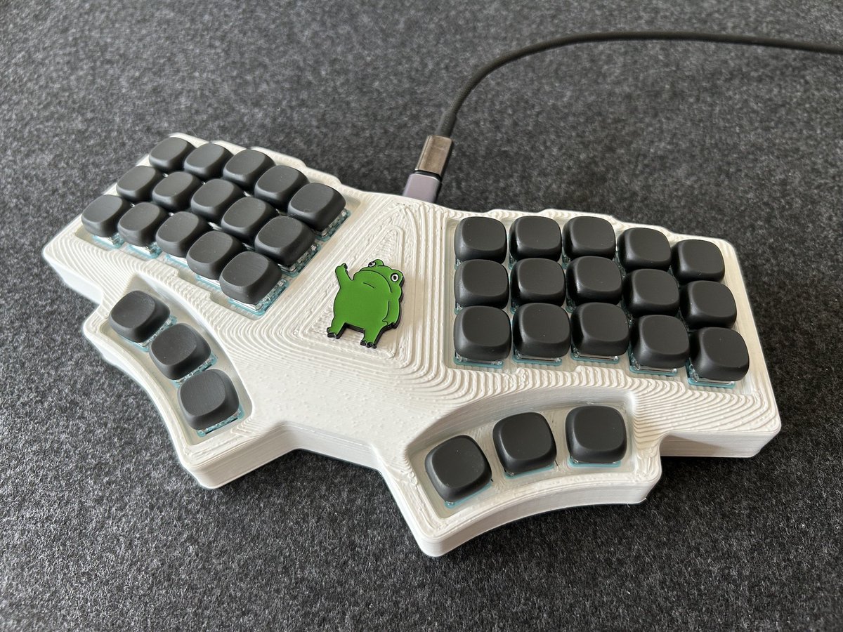 PCB: WeirdFlexButOk (https://t.co/zKyWcCmfqw) Switch: Kailh Coc V1 ...