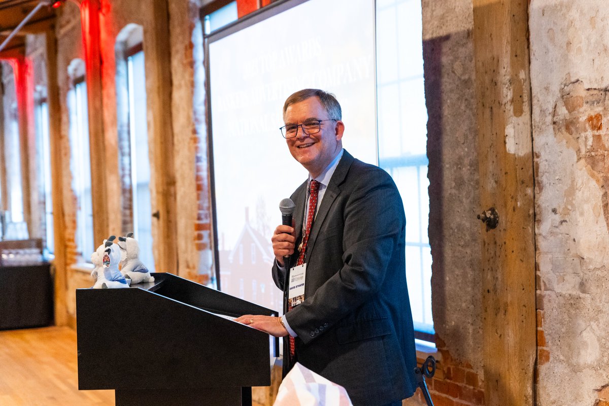 BankersAdCo's tweet photo. We recently celebrated our annual Gathering of the Stars and it was one for the scrapbook. Our National Sales Meeting was a success! 
We enjoyed seeing our Bankers Sales Partners &amp; supplier friends.
Thank you to @HMillwright for being an incredible host! https://t.co/UMTVJNphmI
