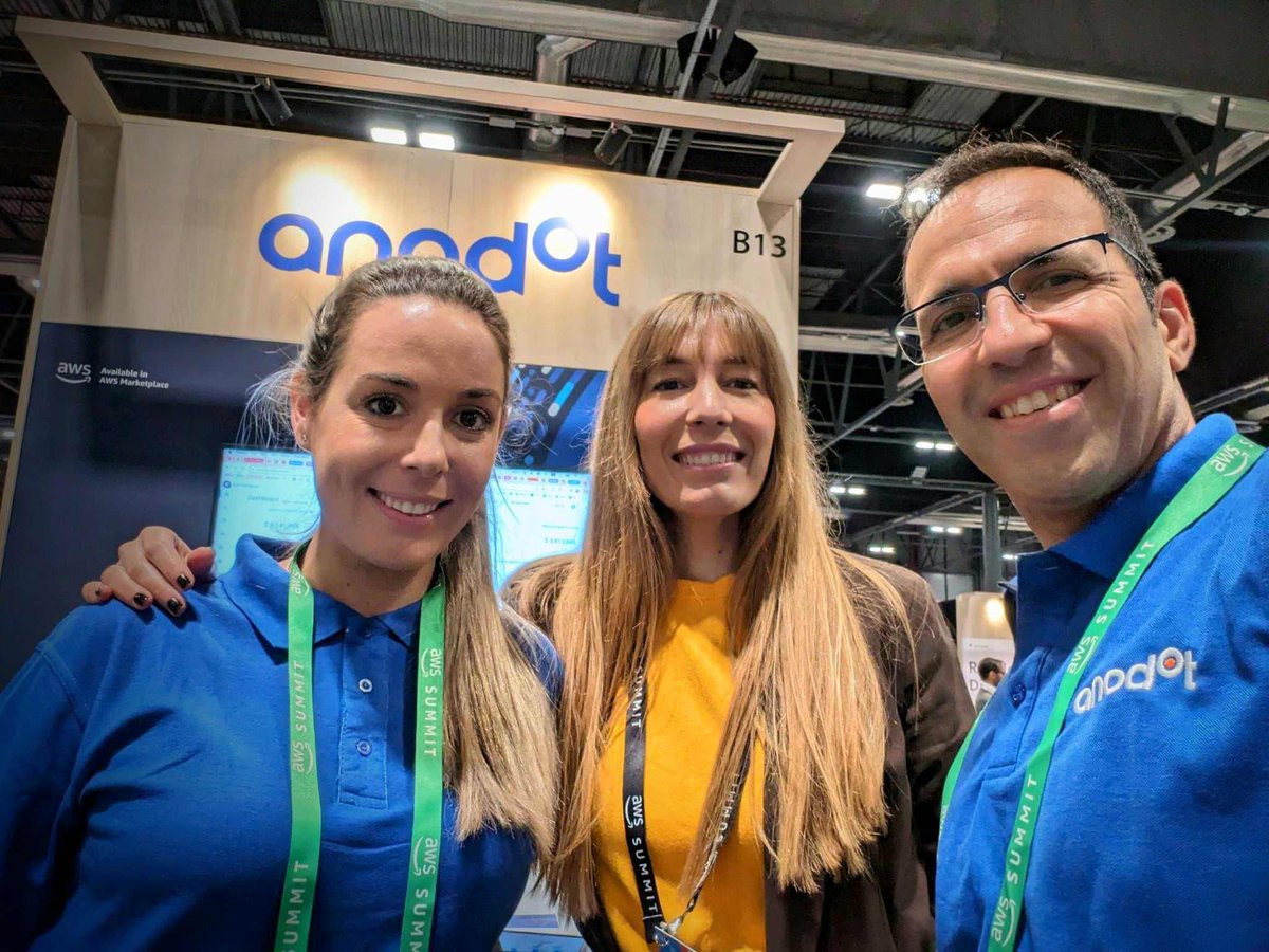TeamAnodot's tweet photo. Had a great time at the #AWSsummit today with our incredible @awscloud Partner Development Manager Sylvia! 🔥
Missed us in Madrid? 📲 DM us to book a call 
#AWS #CloudCostOptimization #CloudCostManagement  #CloudComputing https://t.co/5WnDhQ90Bz