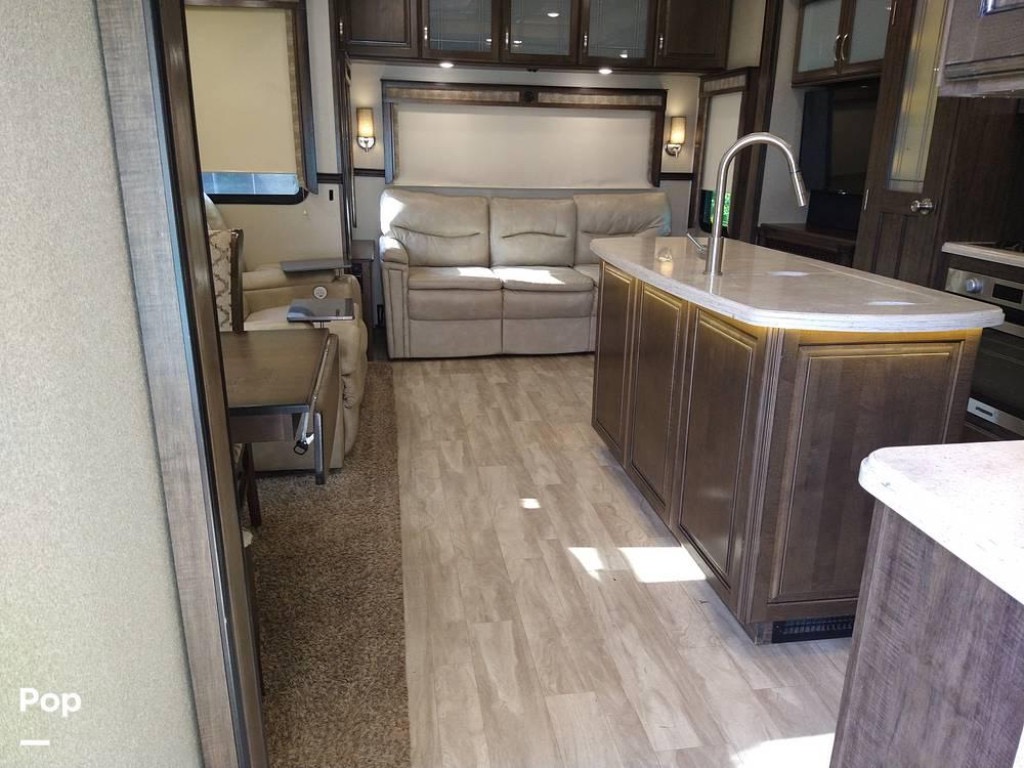 RvCrazy's tweet photo. MAKE AN OFFER TODAY! - 2019 Grand Design Solitude 377MBS with 4 slide-outs and mid bunk. Well-maintained, roof resealed in 2023, tires replaced in 2021. 
🔸Price $49,950 🔻 Price Drop: $5,650.00 (Jun 01)
🔸Location #PortCharlotte #Florida

➖➖
🔗 https://t.co/DM193yoGt8
➖➖ https://t.co/tmo219xoyX