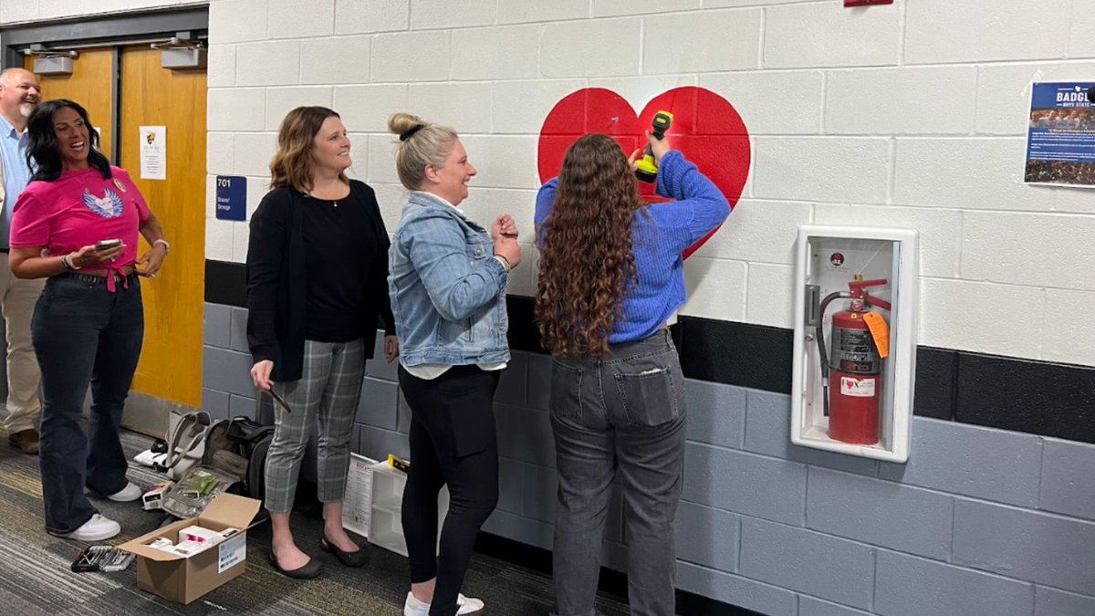 ETCSD's tweet photo. Thanks to the efforts of Junior, Savanna Kawleski , ETCSD's recently installed OAK box is now one of 285 boxes installed across Waukesha and Walworth counties. 🌳 #ETlearningignitED 
FOX 6 story: https://t.co/0oMEbJSOtG https://t.co/5HcDAVlxdH