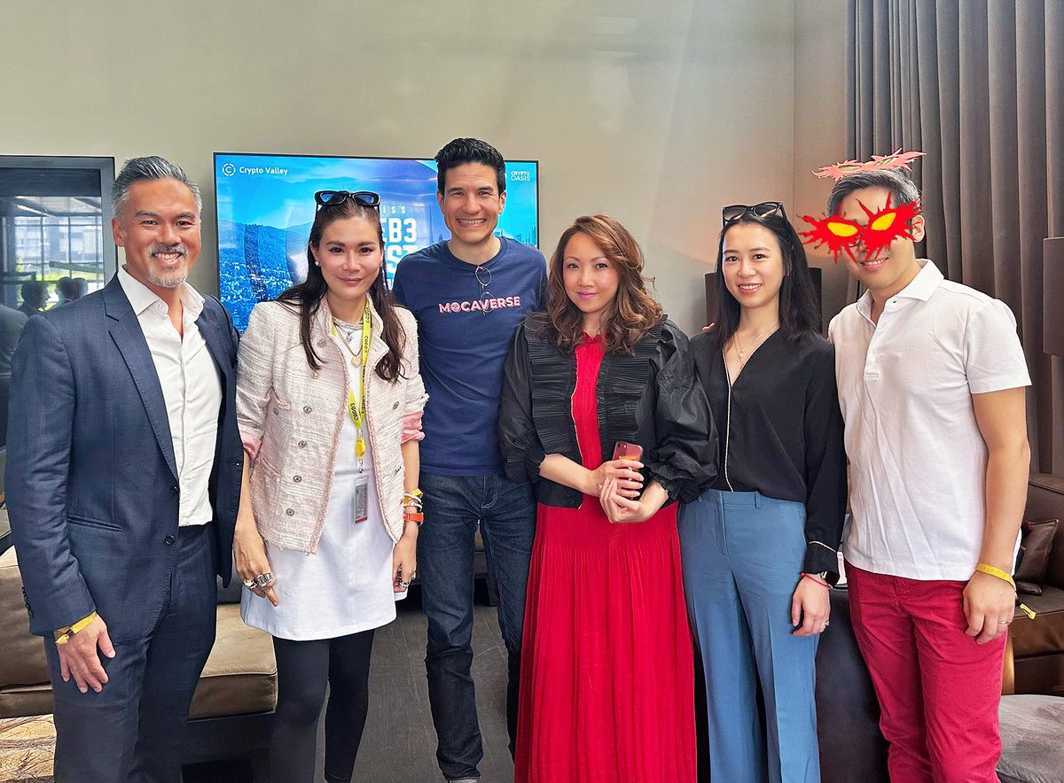 Real0xJason's tweet photo. ok I'll do a #SendBlob version of 'the Asians at Crypto Valley🇨🇭' as i'm still wearing the gift 💥💥 glasses by @nurorealm @steaktoshi from Ordinals Asia lmao (they are super eye catching here)
great hanging out w everyone
@Kelvin_Ung @JenniferChengLo @viewfromhk @SerenaBabeli https://t.co/6e07pbg2Vw