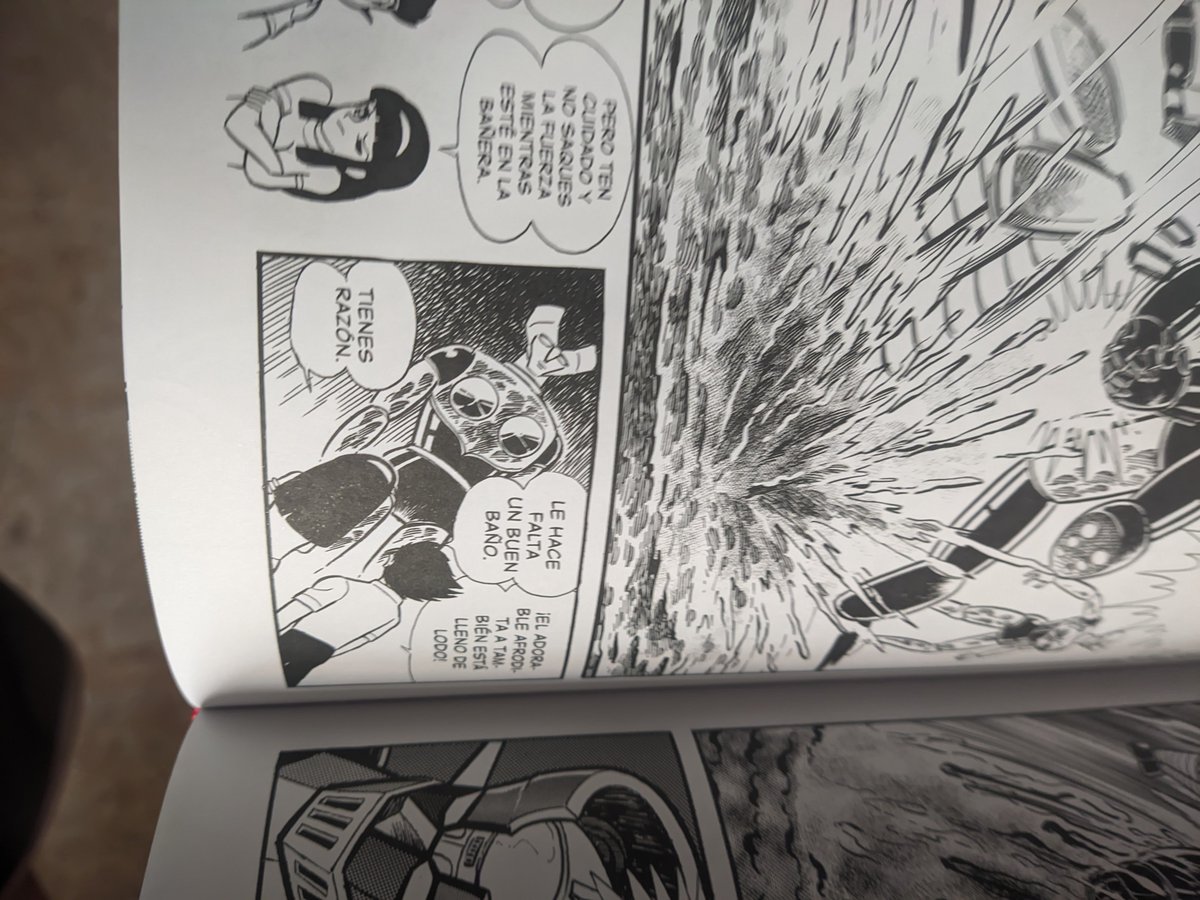 mivima86's tweet photo. @PeculiarAsia @NormaEdManga Básicamente que han dejado de utilizar los términos que se empleaban en los tomos 1 y 2, que han cortado un capítulo en 2 partes , a Diana A la llaman Afrodita y Diana con sólo 4 páginas de diferencia y que tiene algunas cagadas de traducción fuertes. Te paso imágenes https://t.co/SeADuo8dCF