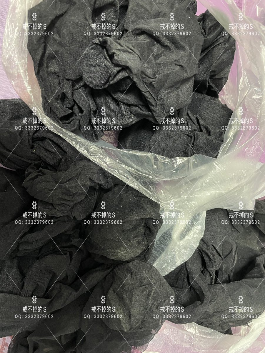 #专柜丝袜 
短肉丝短黑丝新鲜到货，为了防盗图的不在推发柜姐丝袜脚照片了，会给下单后的兄弟发图片视频及柜姐露脸照。 https://t.co/dxsogMxKSS