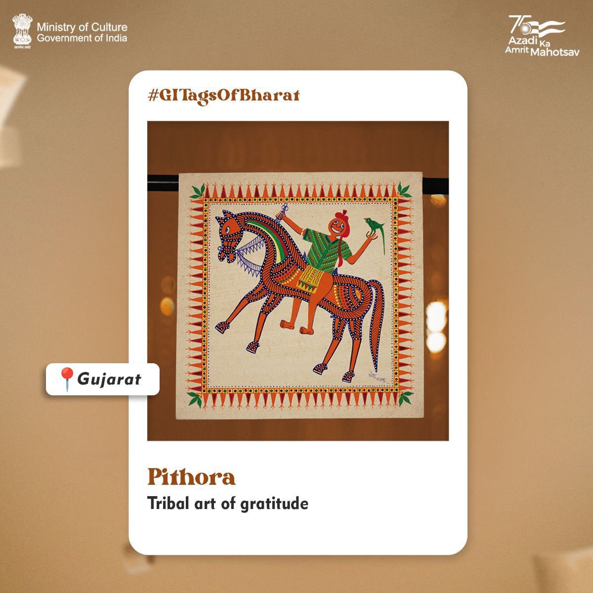 MinOfCultureGoI's tweet photo. A ritualistic art form, #Pithora is primarily practised by the Rathwa, Bhilala and Nayak tribes of #Gujarat. Its most distinctive feature includes the use of horses to represent the main Pithora gods, goddesses and other deities of their pantheon.
#GItagsofbharat #AmritMahotsav https://t.co/1XLzq3qSPe