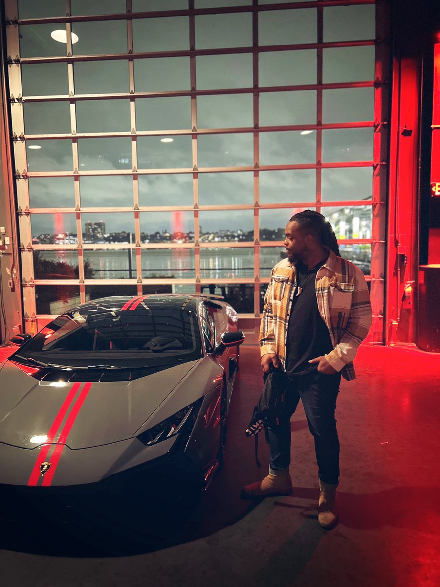HesBiGCuZZO's tweet image. I don’t own a car. But this is really nice! 🤓
.
.
#BigCuzzo
#BigPapiOfProfessionalWrestling 
#LamboLife
#LamborghiniDreams
#CarGoals
#LuxuryRide
#ExoticCars
#SupercarLife
#LamboLove