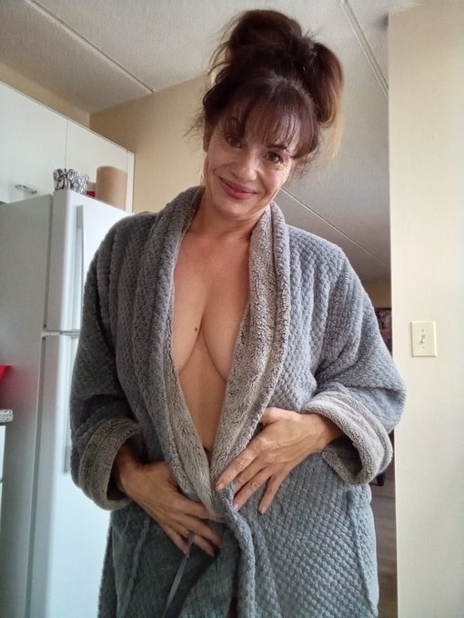 The Best Part of the Morning Is? https://t.co/NXTpmEGYcy<a href="/tag/niteflirts"class="tags"><span>#niteflirts</span></a>