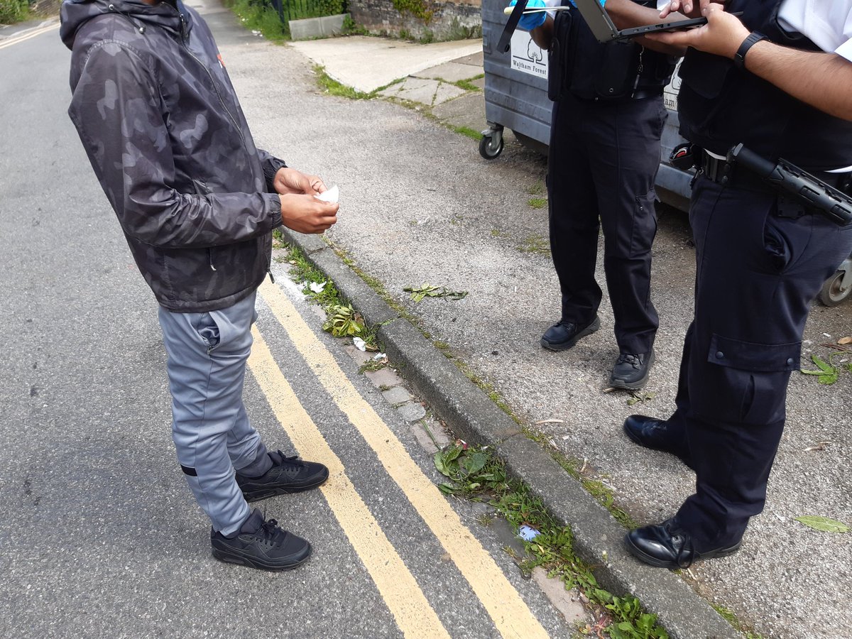 MpsWoodSt's tweet photo. A productive day today, Hoe St and William Morris SNT joined council officers on OP CUBO, as part of our working partnership.
We have had multiple stop and searches, ASB warning given out and a stolen vehicle secured.
@wfcouncil
#OPCUBO https://t.co/T2zTP451Ww