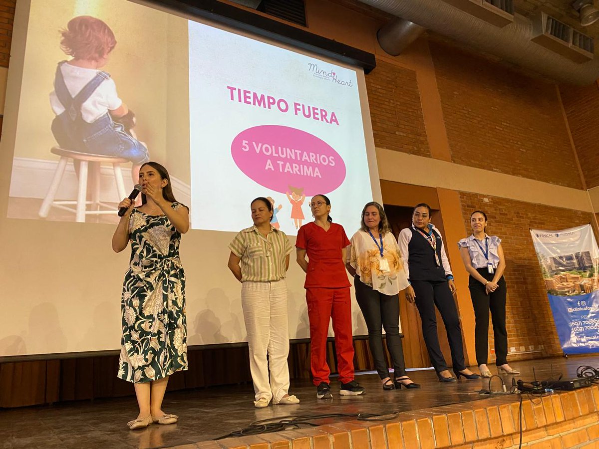 clinicafoscal's tweet photo. En un espacio de educación y motivación, los trabajadores FOSCAL💙 recibieron una conferencia sobre crianza respetuosa, iniciativa que busca proteger la dignidad de los niños desde su nacimiento.
En la Clínica FOSCAL somos esperanza de vida.💙
#Salud #PrevenciónEnSalud #FOSCAL https://t.co/Hnrd2St3ea