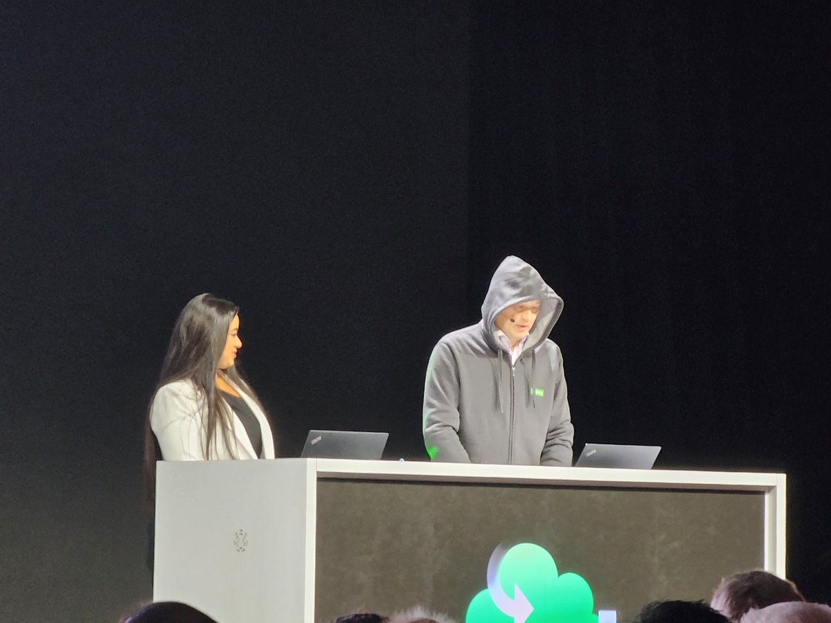 cchilderhose's tweet photo. @MichaelCade1 showing EntraID restore. #VeeamON @Veeam @VeeamVanguard @VeeamCommunity #Veeam100 @gostev the bad actor too. 😂 https://t.co/ykG8Rpxm7e