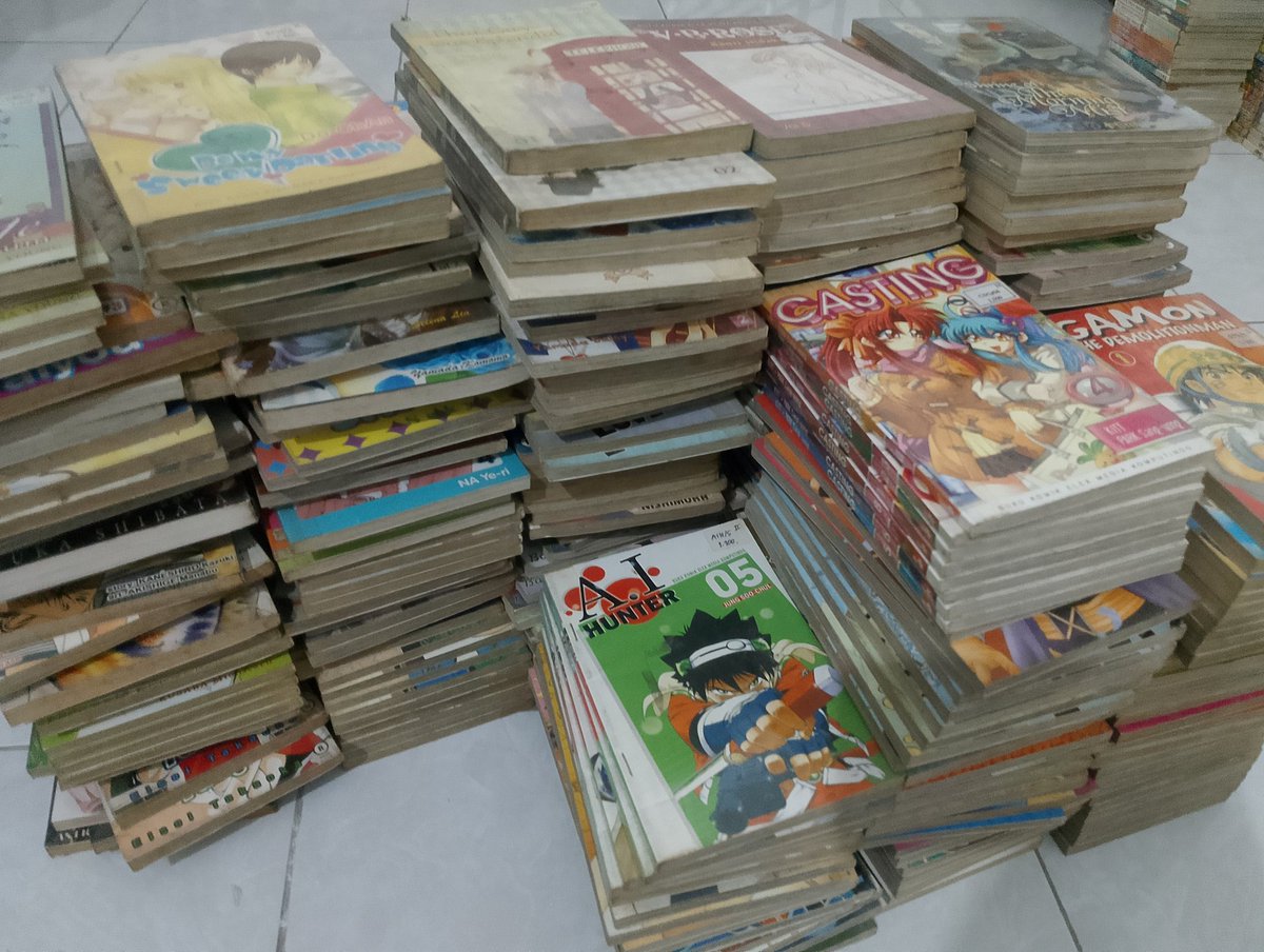 🐉✨ WTS KOMIK EXRENT &amp; KOLPRI ✨🐉

‼️ KLOTER 9 ‼️

AKHIRNYA KITA OPEN LAGI YAAAA
AYO HABISIN GAIIISSS BIAR CEPET KOSONG GUDANGNYAAAA ✨✨✨✨

🫶🫶

SEPERTI BIASA : LAPAK INI HANYA UNTUK YG SABAR-SABAR AJA, PENGIRIMANNYA BISA LAMA 😭😭

Need help to RT 🩷 tengkyuuu