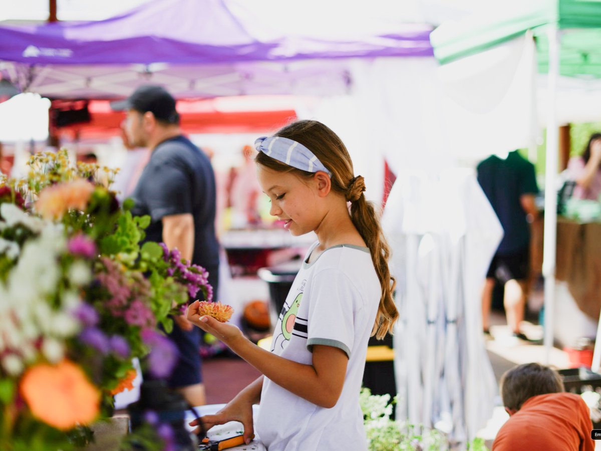 Visit_Lubbock's tweet photo. Fresh finds every Saturday at the Downtown Lubbock Farmers Market! ☀️🍅 Support local farmers and artisans while enjoying the best produce, homemade goodies and handcrafted treasures. See you there from 9 a.m. to 1 p.m.! 📍 511 Avenue K, Lubbock, TX 79401 🛍️ #VisitLubbock #DLBK https://t.co/7rHm1y1c7S