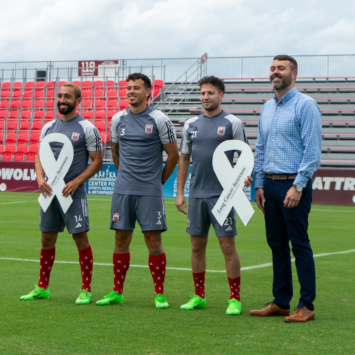 ChattRedWolves's tweet photo. We're excited to partner with CHI Memorial Foundation to raise awareness for lung cancer at tonight's White Out match❕

Get your tickets now 👉 https://t.co/GGjDnKuMwC

#DaleLobos ⚪️🐺 #DefendTheDen https://t.co/NBhOV43Q2f