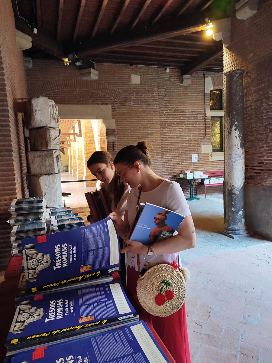 📚 Le musée organise sa braderie d'anciens catalogues !

👉 Jusqu'au samedi 8 juin, de 10h à 17h.

🤩 Des dizaines de titres seront en vente au prix symbolique d’1€ !

📍 Petit cloître, accès rue Mercié (angle de la rue Alsace-Lorraine)