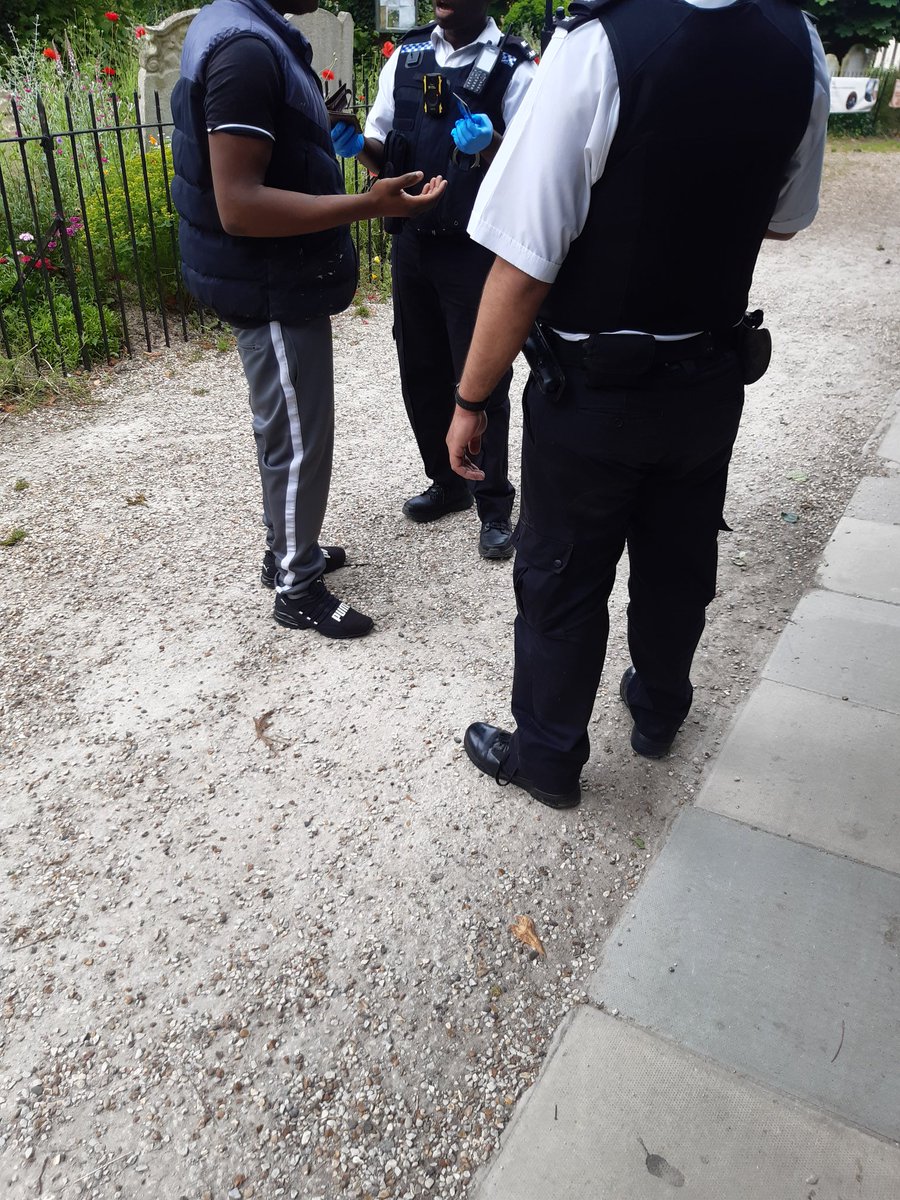 MpsWoodSt's tweet photo. A productive day today, Hoe St and William Morris SNT joined council officers on OP CUBO, as part of our working partnership.
We have had multiple stop and searches, ASB warning given out and a stolen vehicle secured.
@wfcouncil
#OPCUBO https://t.co/T2zTP451Ww