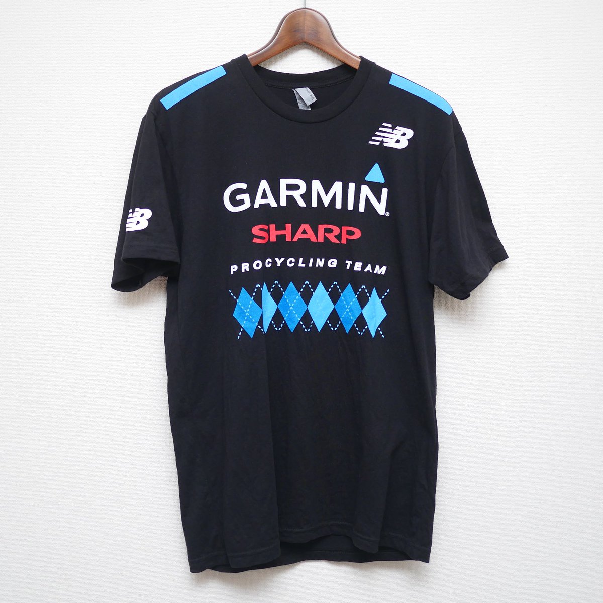 Cyclisme11's tweet photo. プロチーム支給品販売
※追加
なんか暑くなってきましたのでTシャツ如何でしょうか
ガーミンシャープ
ダニエル・マーティン選手支給品
Tシャツ
サイズM 4,800円
ポロシャツ
サイズS 4,800円
#ロードバイク物販 #jspocycle #GCNjapan #選手支給品 #ジロデイタリア #ツールドフランス https://t.co/rae3s3HA8I