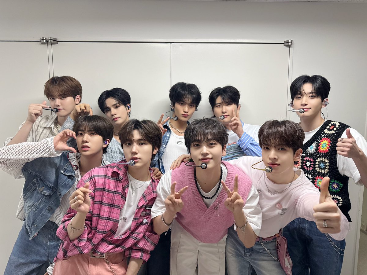 CRAVITY_JP's tweet photo. [📷]
CRAVITY JAPAN FAN-CON 2024 < LOVE! LUV!! LUVITY!!! “SHOW OFF”>
2024.06.05  Omiya DAY 2
昼公演・夜公演

今日も楽しくて幸せな時間を過ごしました❣️来てくれた皆さん、本当にありがとうございました。
次は大阪で会いましょう〜

#CRAVITY #LUVITY
#クレビティ #크래비티 https://t.co/YQH98dcIye