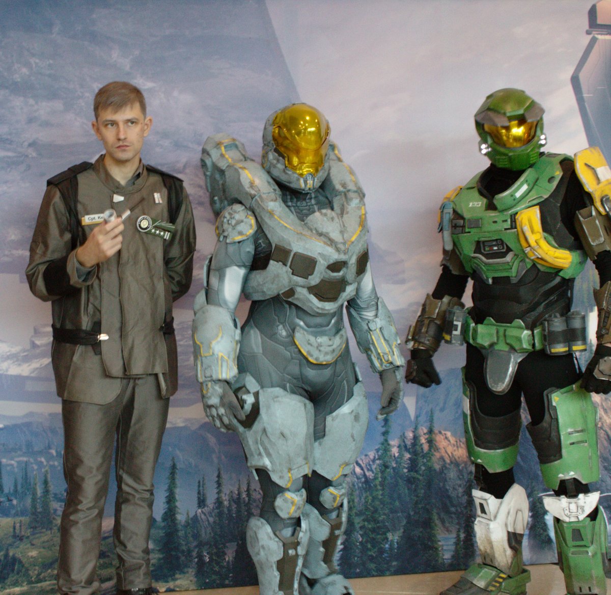 SuperMoose78's tweet photo. @HCS Some more @405thEuropean @405th this time some spartans #halospotlight https://t.co/8ftGrqbta8