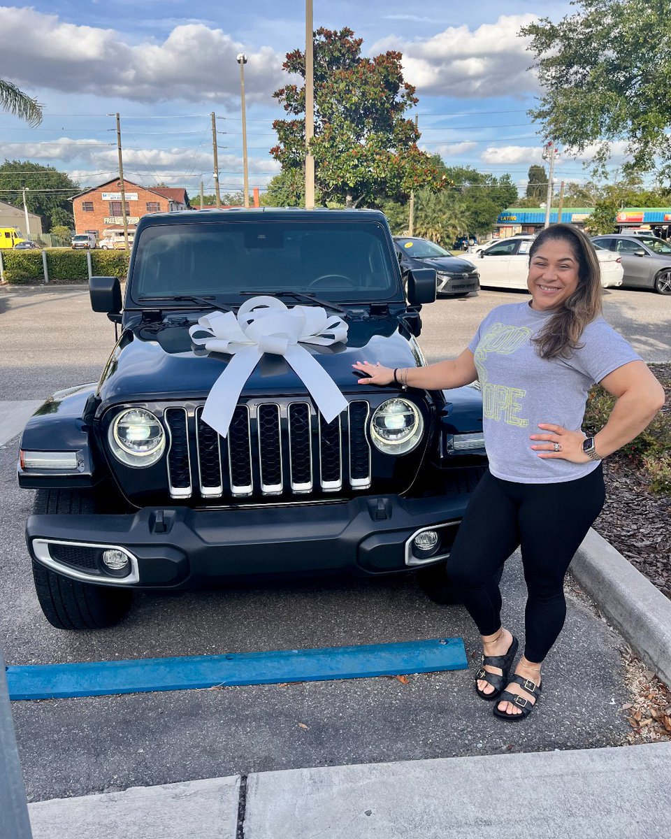 FieldsBMWWP's tweet image. Renata F.  recently stopped by to browse our inventory &amp;amp; landed on this incredible #FieldsPreOwned 2021 #Jeep #Wrangler, with help from our sales advisor, Michelle Mangini. Congratulations, Renata, many thanks &amp;amp; welcome to the #FieldsFamily! #FieldsAuto