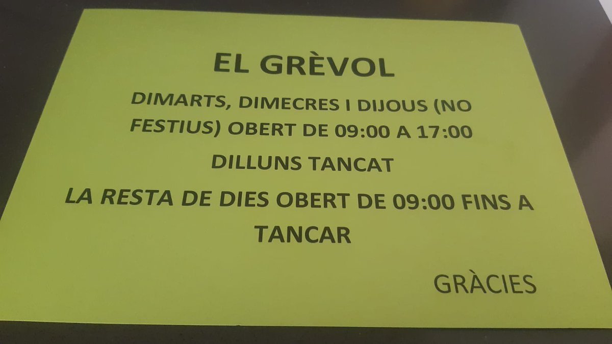 CCapafonts's tweet photo. El Grèvol, que com sabeu està estretament relacionat amb l’alcaldia de Capafonts, es salta el contracte i s’adapta l’horari a les seves necessitats, deixant de banda la tasca de local social de micropoble. https://t.co/gkrXlQ75qb