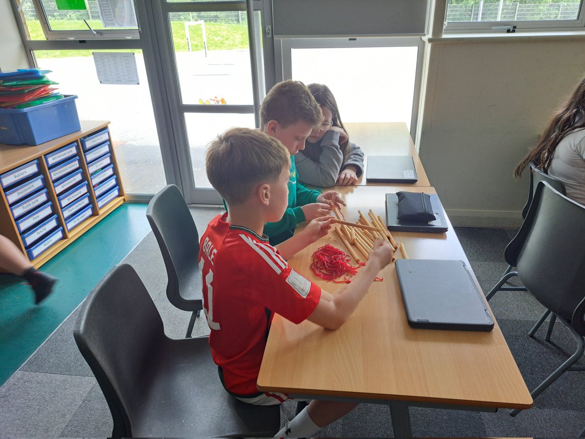 @OVPS Miss Jones tweet media