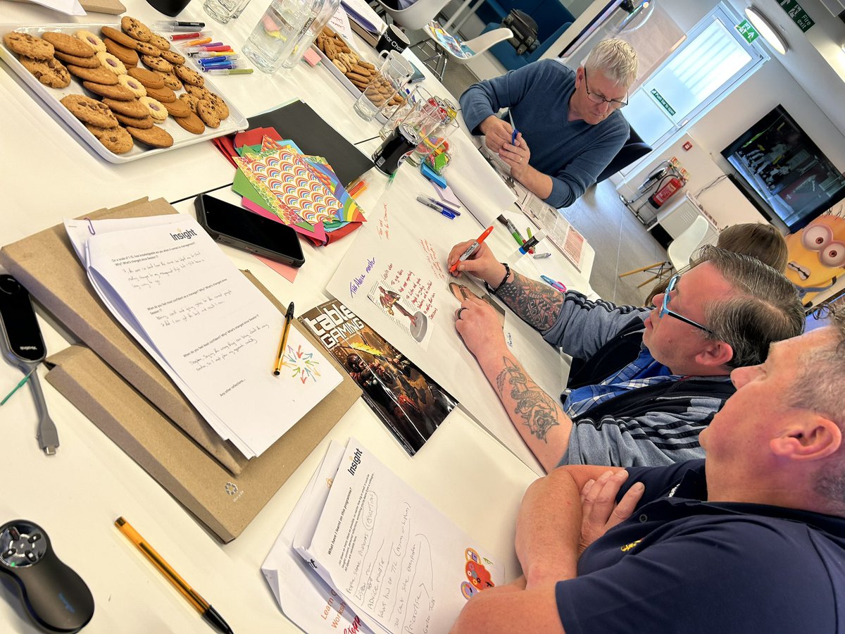 Insight HRC tweet media