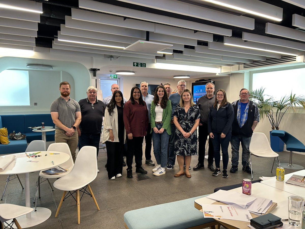 Insight HRC tweet media