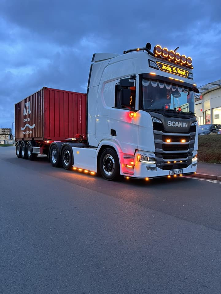 HaydockGroup's tweet photo. The Winner of our #Sundaysnaps competition for May goes to Marky Holding for this stunning pic of his Scania
It was a close call as there were some fantastic shots 📸 
Look out for #sundaysnaps for June 🤓

@ScaniaUK #sundaysnap #sundaysnapcompetition #competition #winner https://t.co/1rJNYqOeSE