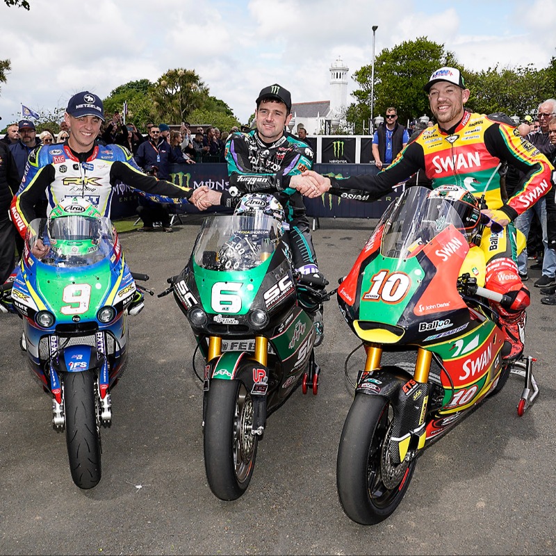 bennetts_bike's tweet image. 💬 “It means the world to me, Chrissy wasn’t a fool, he believed in me and he knew I could do it, so he’s had the last laugh hasn’t he." - @DomHerbertson 💙🧡🇮🇲

#TT #TT2024 #IsleOfManTT