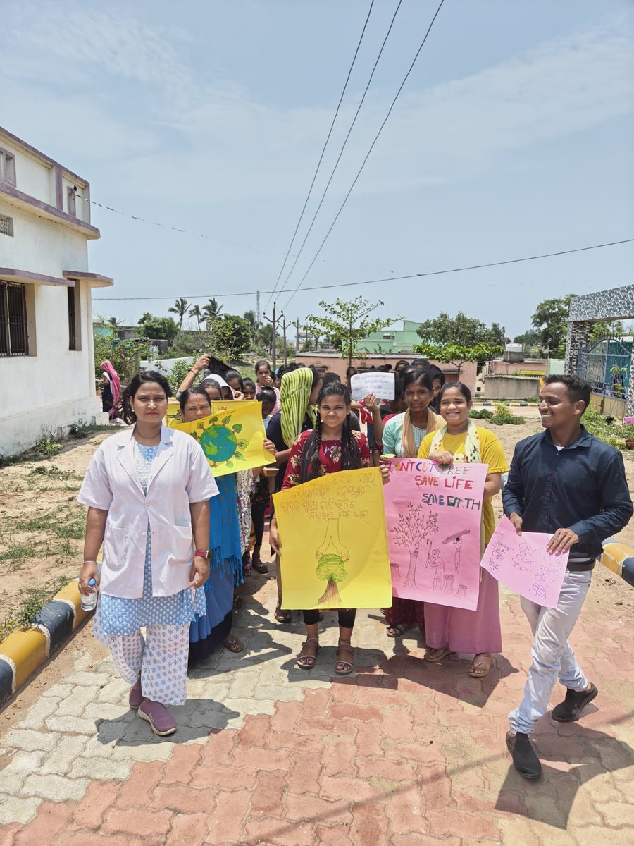 nandamonalipsa's tweet photo. Together, we can build a greener, cleaner future. Act now for our planet. 🌿 #WorldEnvironmentDay #EcoFriendly"#postercompetition#MassRally#Treeplantation🏝️#MendrajpurSCHWC https://t.co/te6KIvlAXz