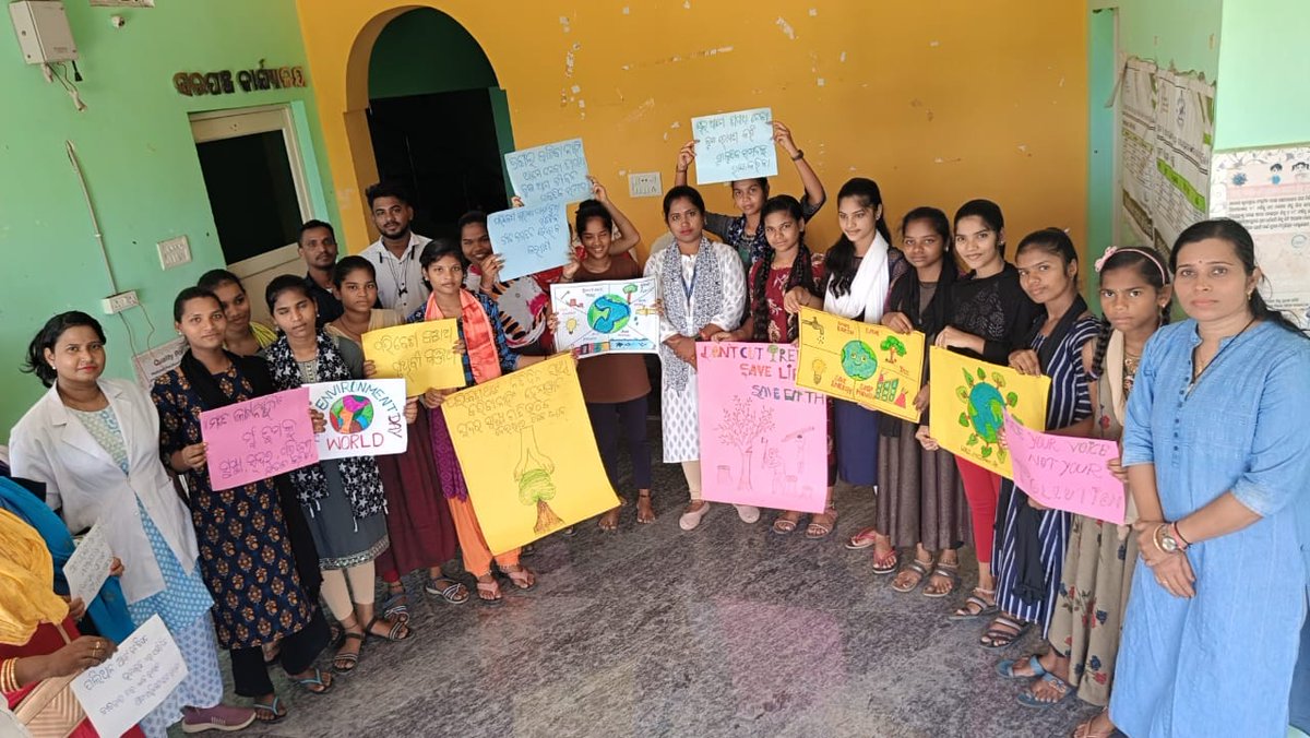 nandamonalipsa's tweet photo. Together, we can build a greener, cleaner future. Act now for our planet. 🌿 #WorldEnvironmentDay #EcoFriendly"#postercompetition#MassRally#Treeplantation🏝️#MendrajpurSCHWC https://t.co/te6KIvlAXz