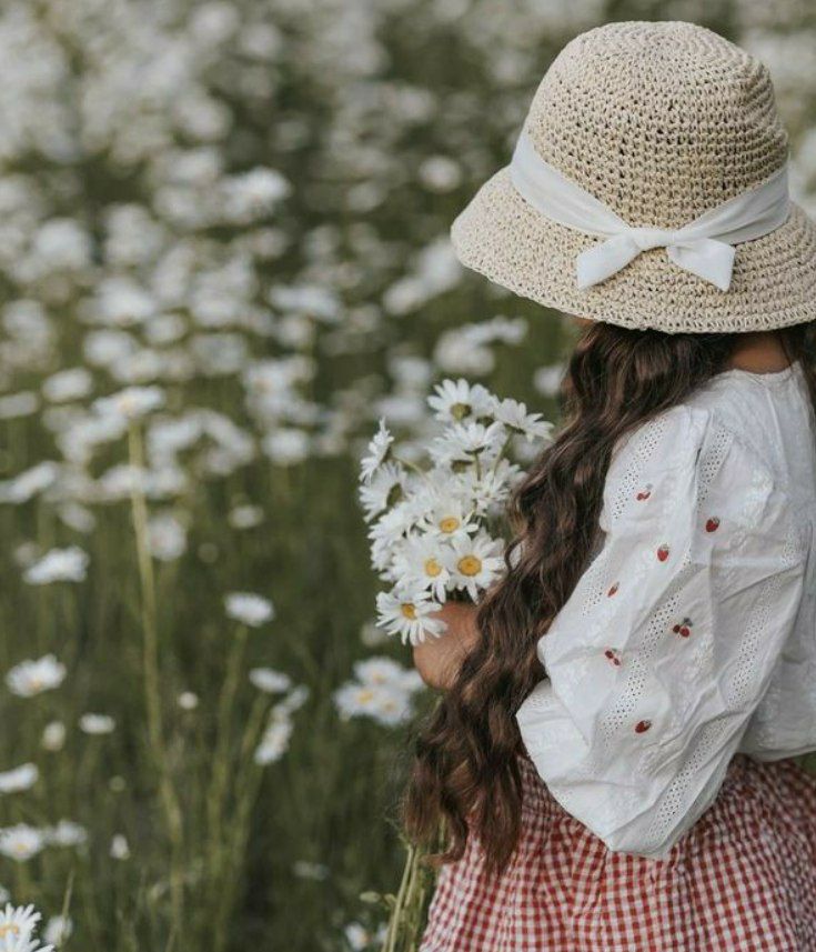 عطْرك لو أشمّـه .. على غيرك إنسان
يجْبرني .اوقـف وابتسـم لـه عشانك ❤️