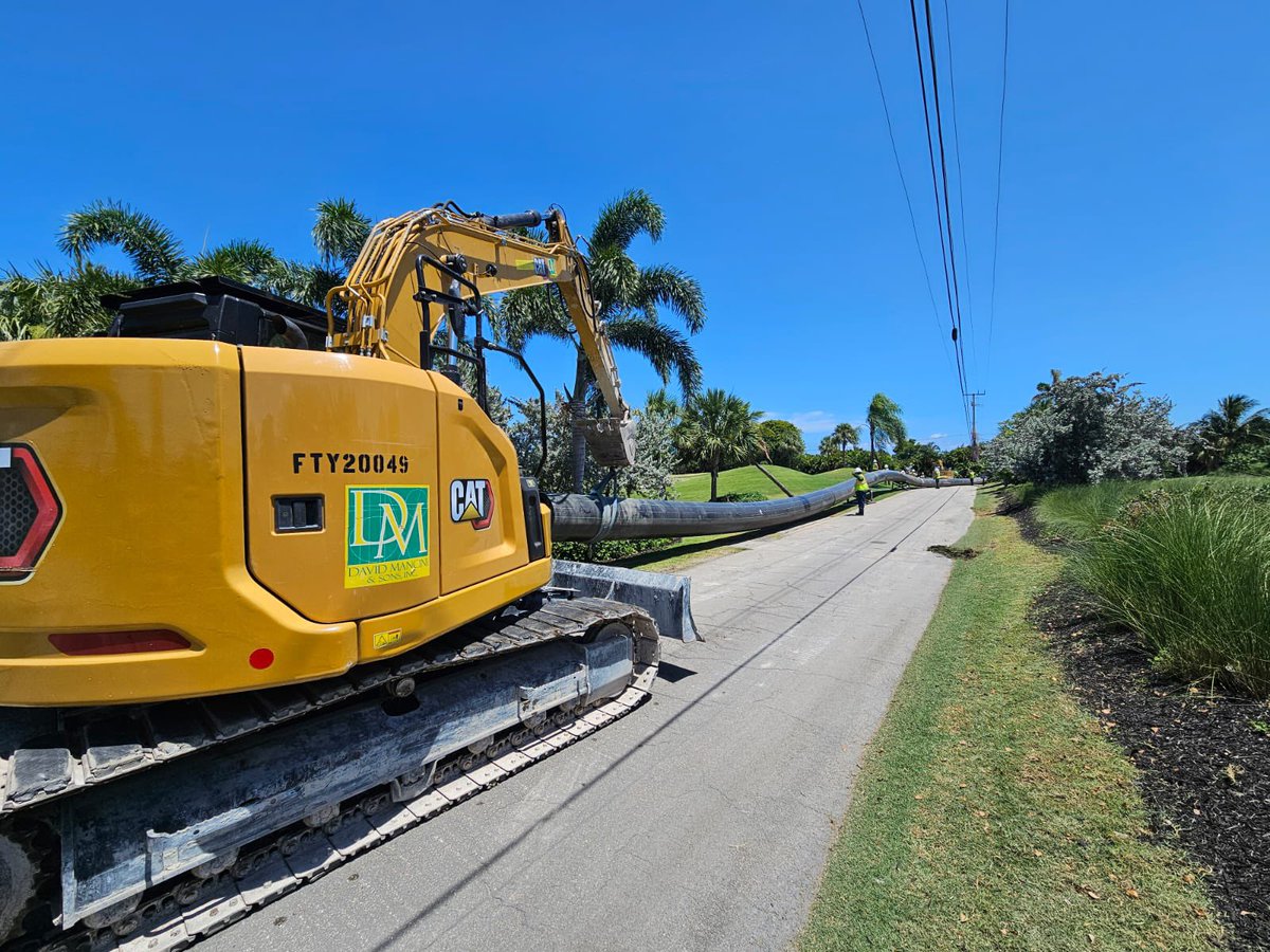 _DMSI_'s tweet photo. Another day at the Golf Course ⛳️ @FTLCityNews #TeamDMSI #DMSIworld #DesignBuild #DMSIproductions https://t.co/y92HwVuBWD