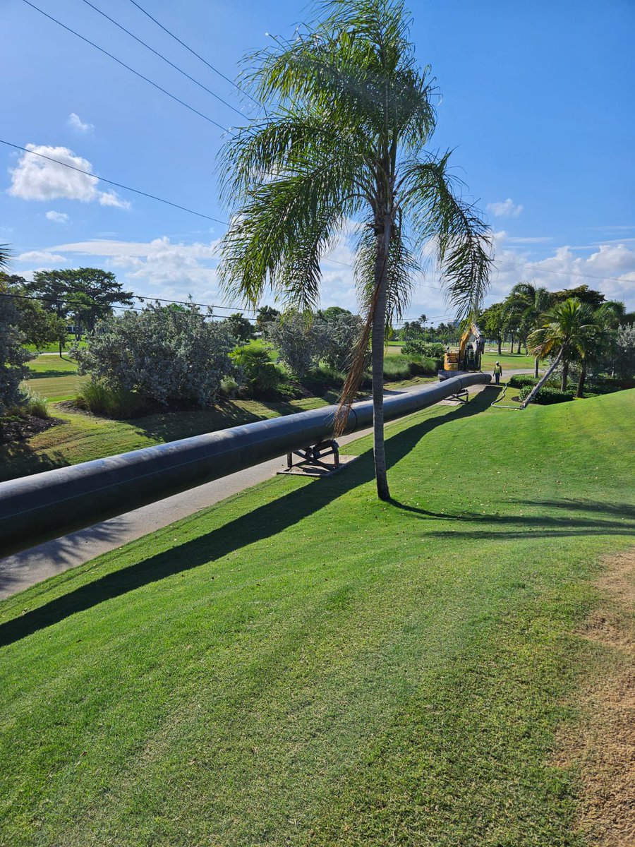 _DMSI_'s tweet photo. Another day at the Golf Course ⛳️ @FTLCityNews #TeamDMSI #DMSIworld #DesignBuild #DMSIproductions https://t.co/y92HwVuBWD