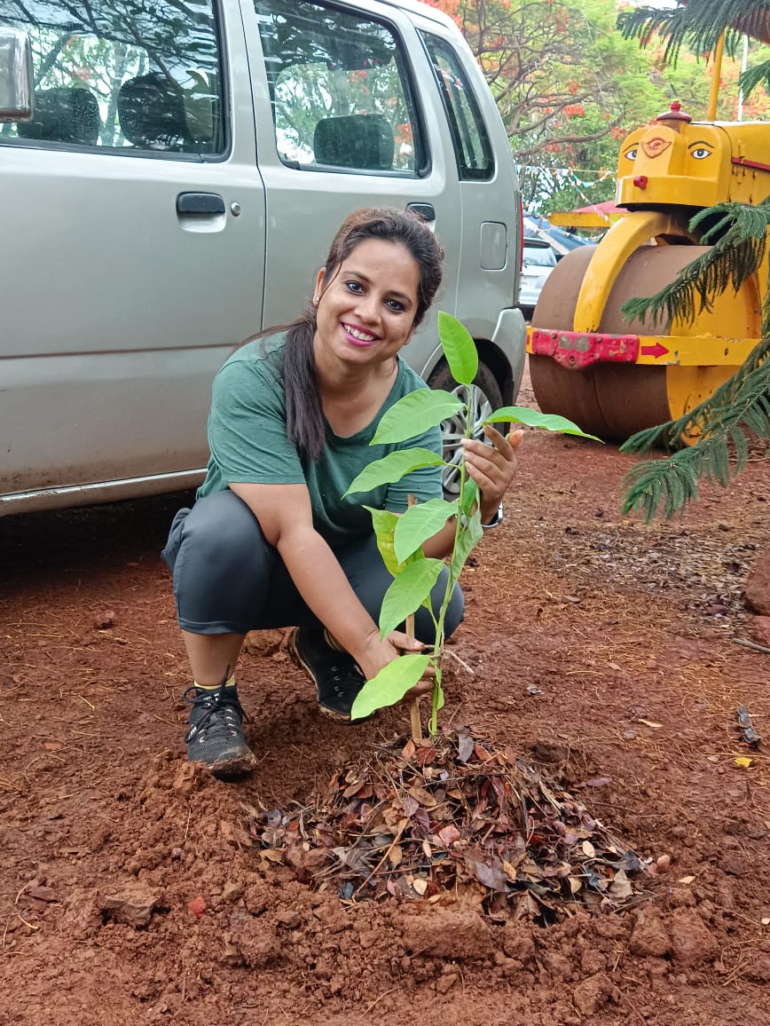 richa_caet2004's tweet photo. #tree4earth #plant4mother #एक _पेड़ _माँ _के _नाम #PlantTree #envirnonnementday #greenery @green_saviours @aaiblgairport @allaboutbelgaum @Belagavi_infra @belagavi_news @BelagaviM @BelagaviKA @belgaumkelogan @MarvelousBgm @NammaKalyana @aranya_kfd https://t.co/O3t7DIAULZ
