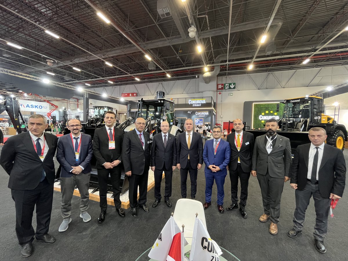 imderTR's tweet photo. İMDER'in ana desteğiyle düzenlenen KOMATEK 2024 Fuarı’nda, İstanbul Vali Yardımcısı Sn. Hüseyin YILMAZ, DMO Genel Müdürü Sn. Şinasi CANDAN ve İMDER Yönetimi, üye firmalarımızı ziyaret etti. Kurumumuza vermiş oldukları desteklerden dolayı kendilerine tekrar teşekkür ederiz. https://t.co/hA6v3lmDJ8
