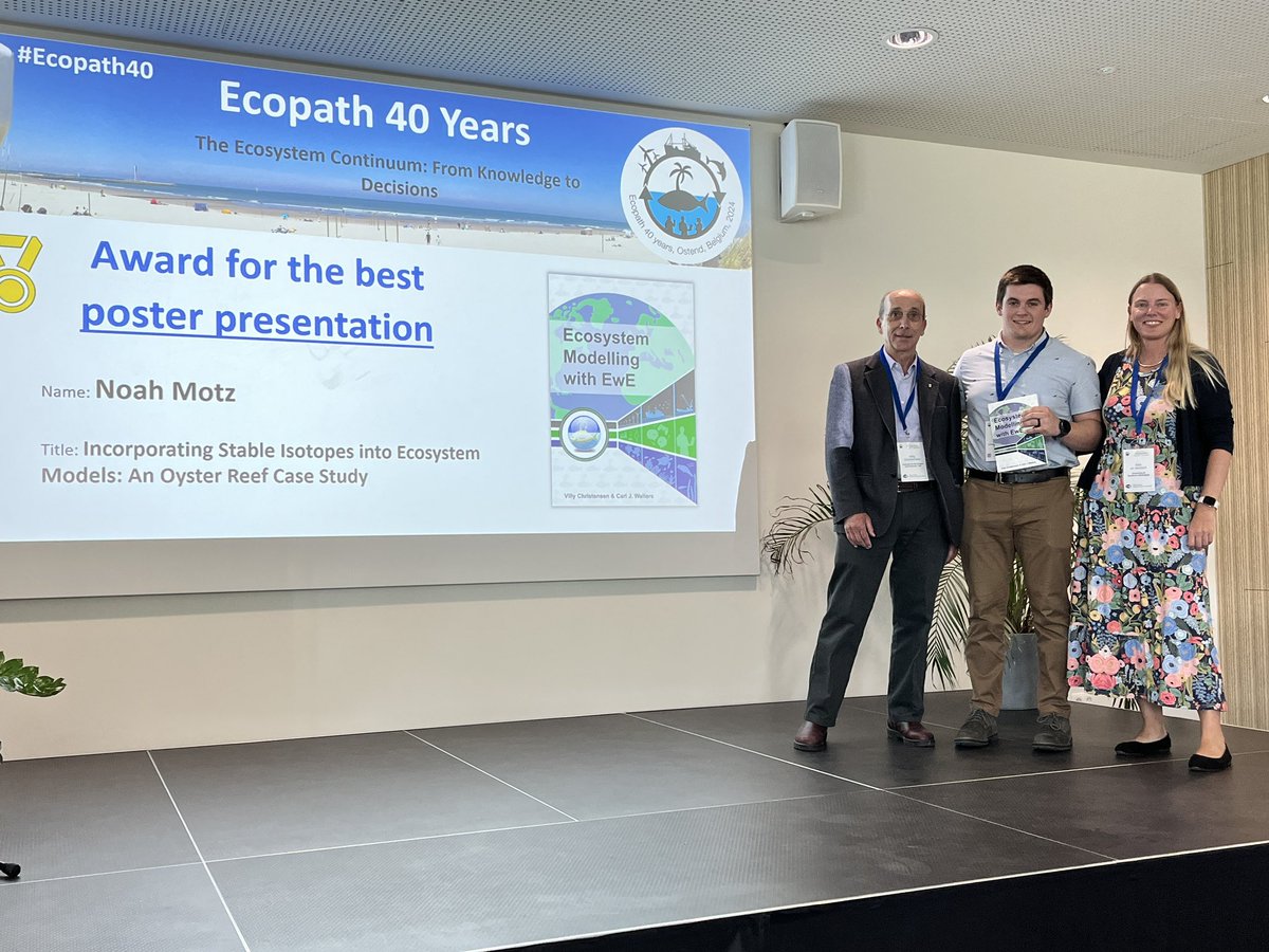 sheilaheymans's tweet photo. @EUScienceInnov @EcoScopium @FutureMares @Oceanicu_carbon @TwinDitto And the best student poster goes to Noah Motz and best talk to Meagan Efford ! Well do #Ecopath40 https://t.co/JIbkcXq1fC