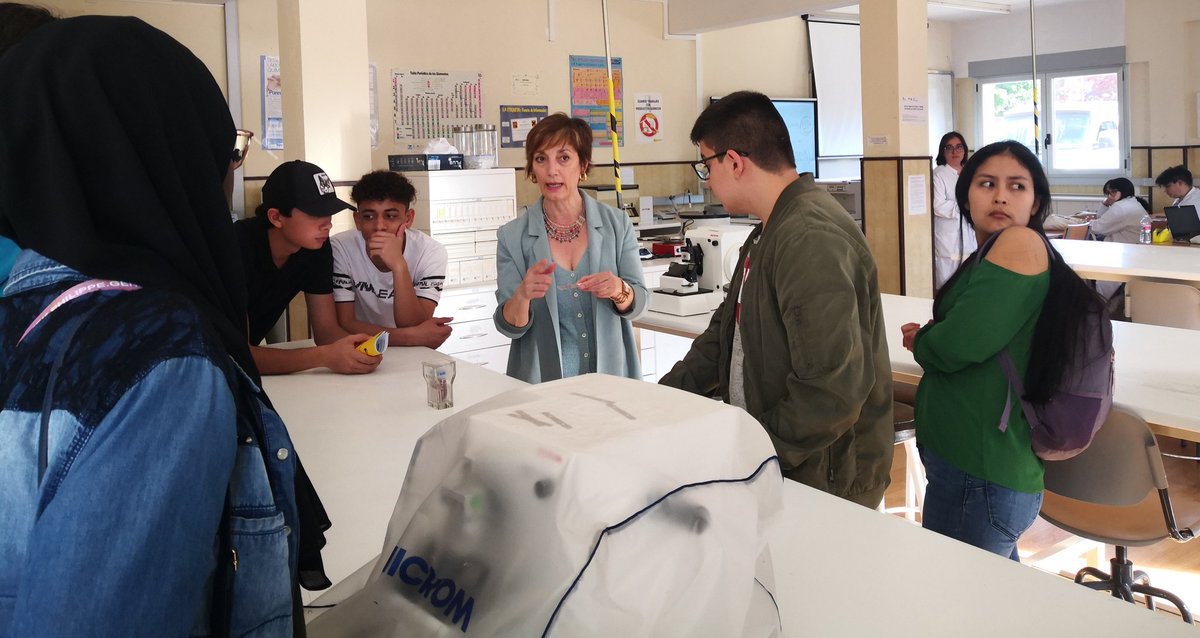 CIFPRIOEBRO's tweet photo. La Formación Profesional un abanico de posibilidades, que mostramos ayer en la jornada de puertas abiertas #SumaRíoEbro #SoyFP @educacyl @LaDeMirandaTV @todofp @elcorreo_com @diariodeburgos @mirandafmradio @SERmirandaebro https://t.co/trAkRoEha6