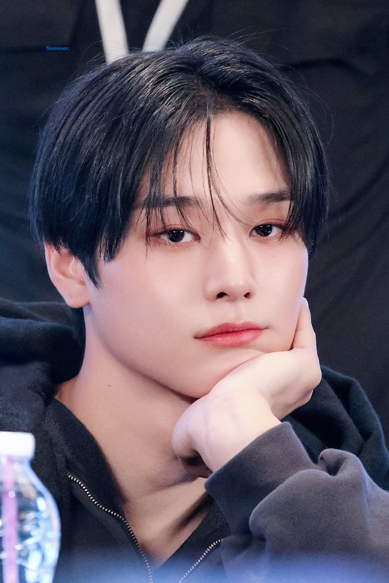 SUMMER98's tweet photo. 240527 눈 똥글 코양이
#주연 #JUYEON #더보이즈 #THEBOYZ https://t.co/ZVAN1u8cYa