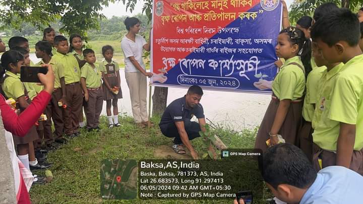 Satya271970's tweet photo. Today on  World Environment Day, at 24 APB,Baksa , our Bn staff, local villagers, students along with D.C. Baksa mam have participated in Plantation of Saplings with the motto "for survival of mankind tree is indispensable, mere planting will not no do, nursing them is important https://t.co/2ka8W9pbjE