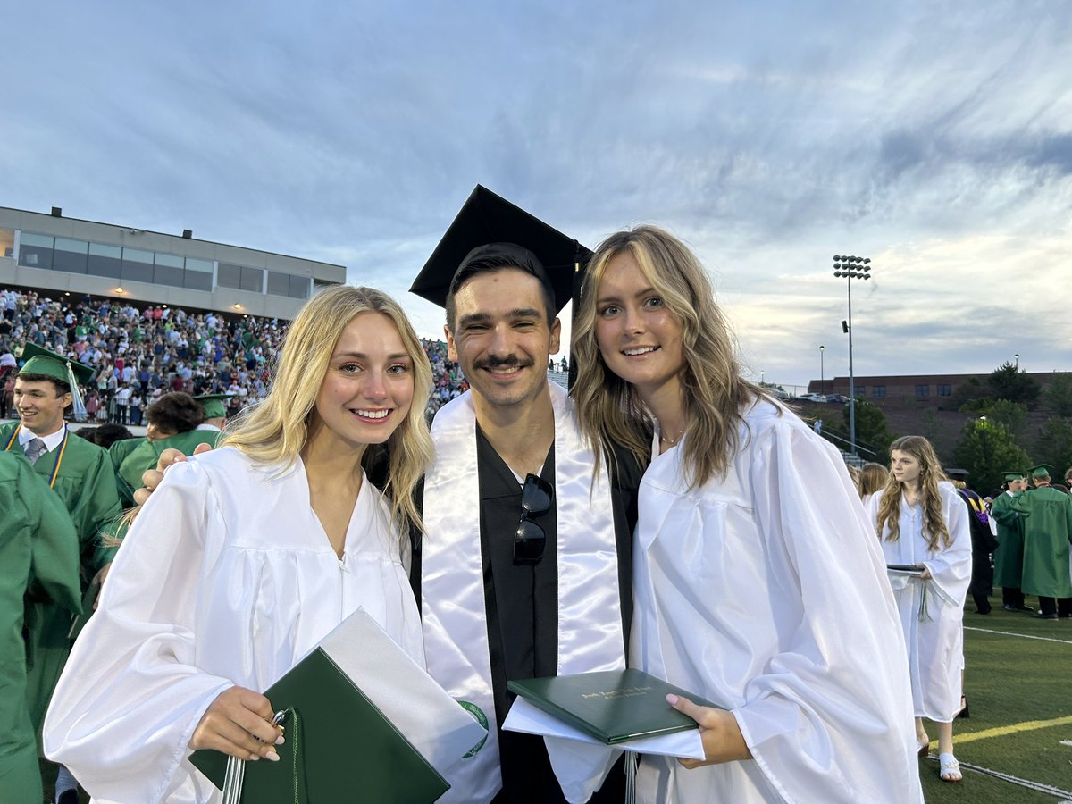 MrFranj_SFHS's tweet photo. The graduating class of 2024 was such a special group. There’s no way I could fit everything I want to say in this post.

It was such an honor and a privilege celebrating with you all last night. I wish you all nothing but the best! Once a lion, always a lion 🦁💚 #SFLionPride https://t.co/8i5AoXZNb1