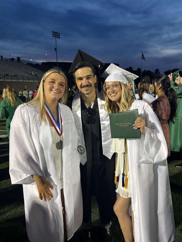 MrFranj_SFHS's tweet photo. The graduating class of 2024 was such a special group. There’s no way I could fit everything I want to say in this post.

It was such an honor and a privilege celebrating with you all last night. I wish you all nothing but the best! Once a lion, always a lion 🦁💚 #SFLionPride https://t.co/8i5AoXZNb1