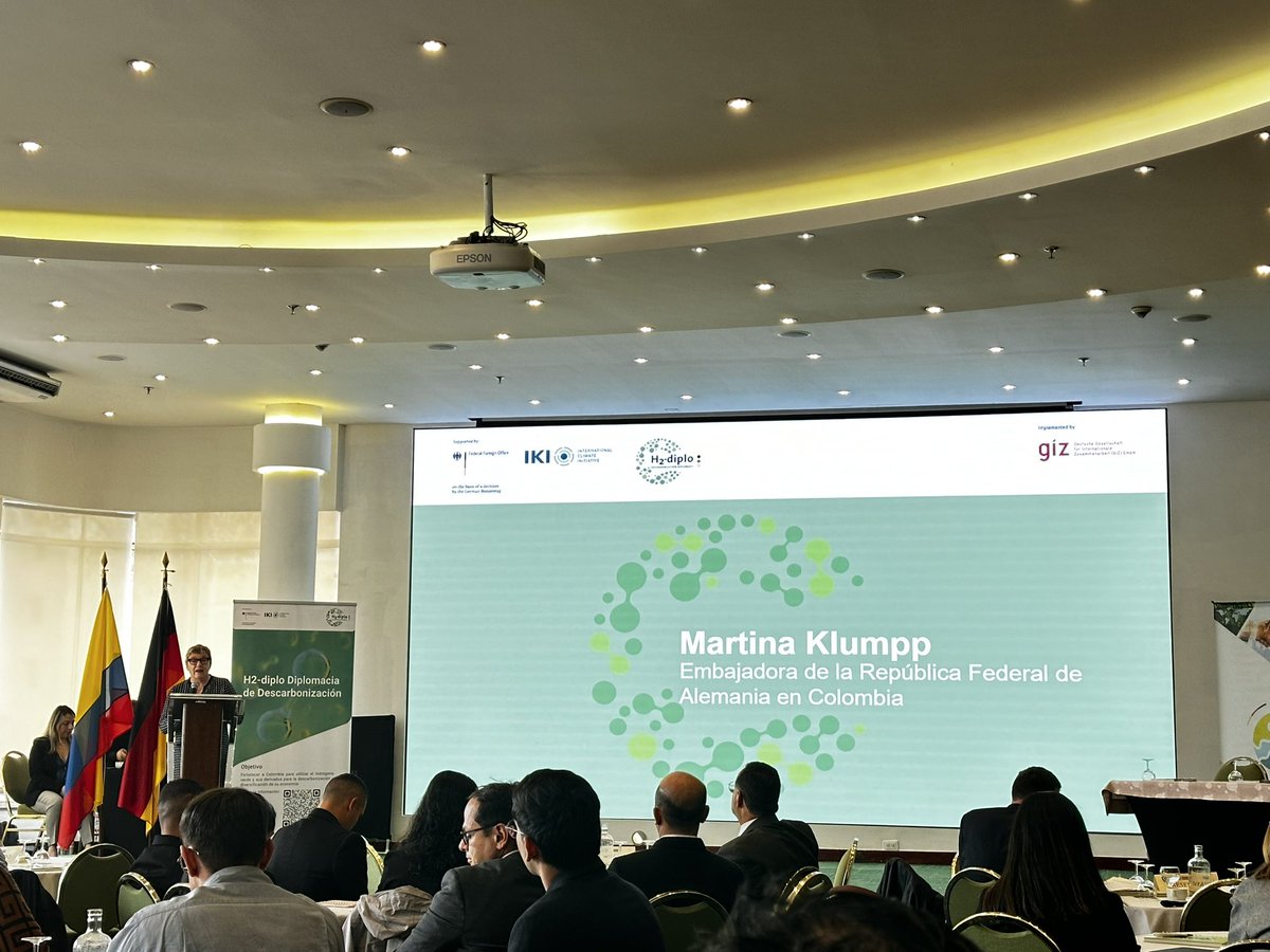 asoh2colombia's tweet photo. #Hoy Estamos acompañando a @giz_colombia en el lanzamiento de su programa #H2Diplo, el cual tuvo su prelanzamiento en el marco de nuestro #CongresoH2Col en abril de 2024! #Colombia sigue sumando esfuerzos para materializar la gran oportunidad de descarbonización 👏👏 https://t.co/PCiLAX5KUM