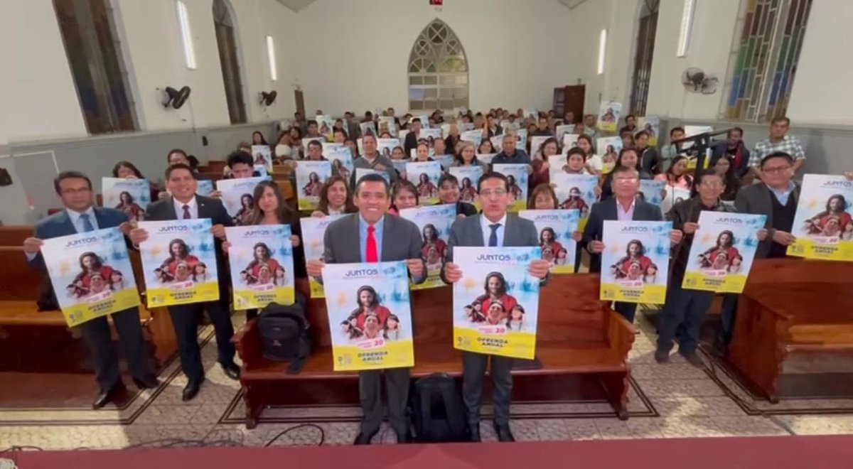 NuevoTiempoPeru's tweet photo. 🤗 ¡Ayer fue una noche bendecida!

😇 En Trujillo, captamos 70 Ángeles de Esperanza y reconocimos a Constante, Rosalinda y Rocío por su frecuente contribución a la obra de Nuevo Tiempo. 💛 https://t.co/ZyDWIBYmS2