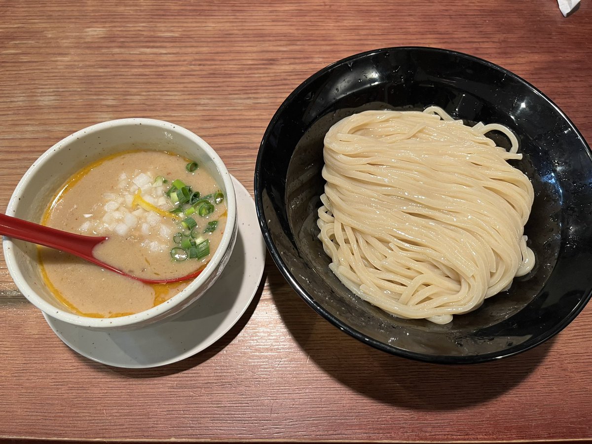 Ina_Tak_'s tweet photo. 麺堂 稲葉
鶏白湯つけ麺 https://t.co/NF8DoV7eZn